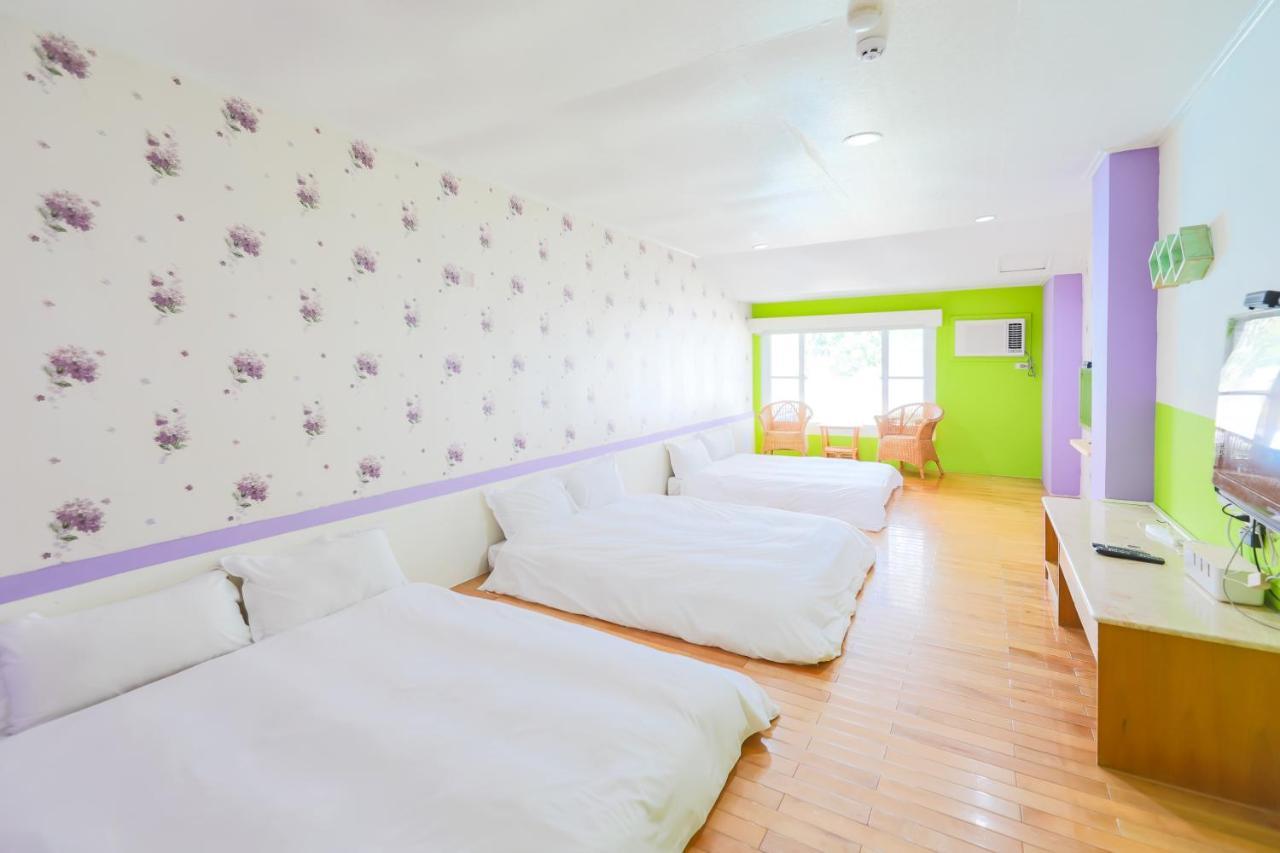 Lovestar Lakeside Hotel - Stars Building Nanwan Habitación foto