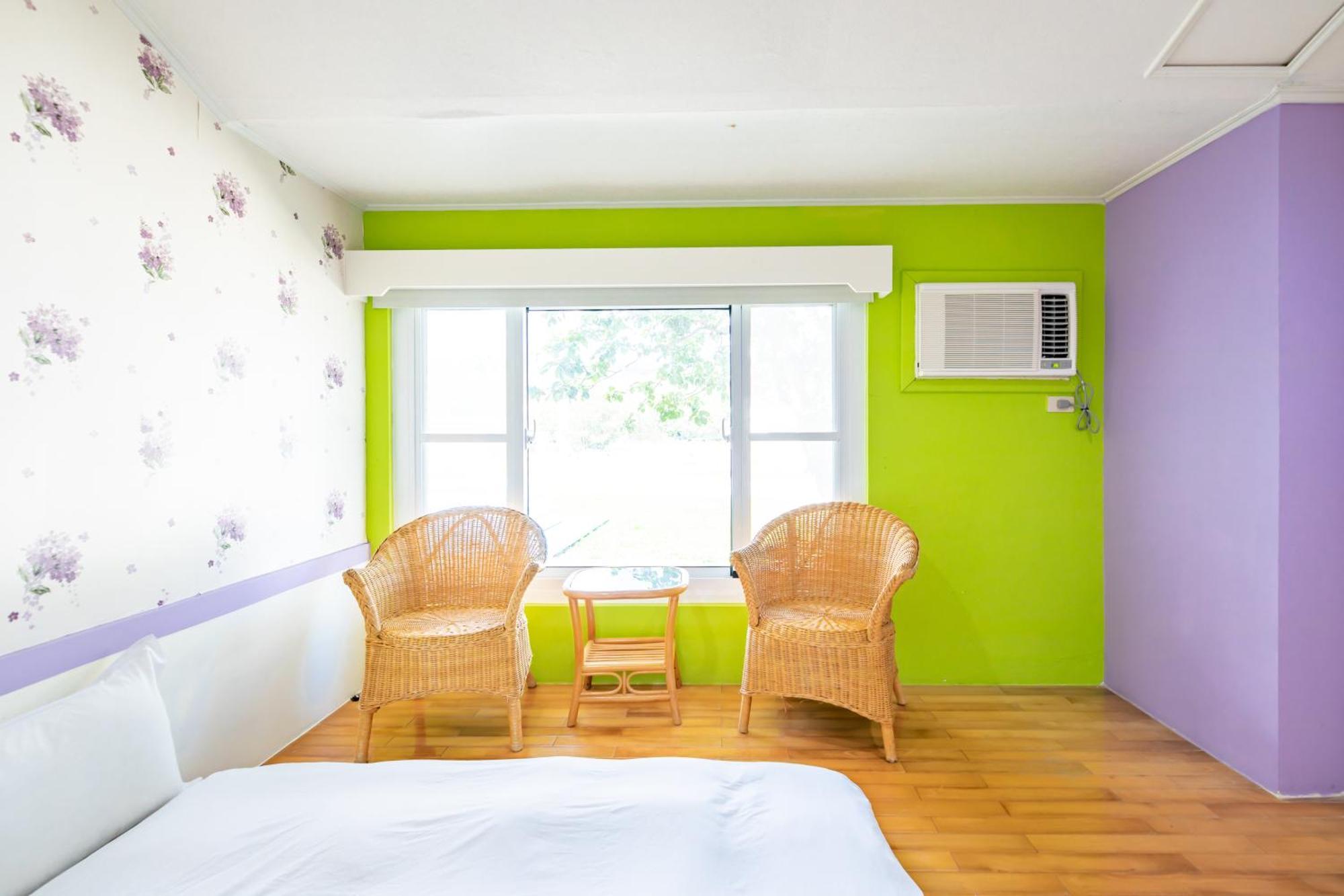 Lovestar Lakeside Hotel - Stars Building Nanwan Habitación foto